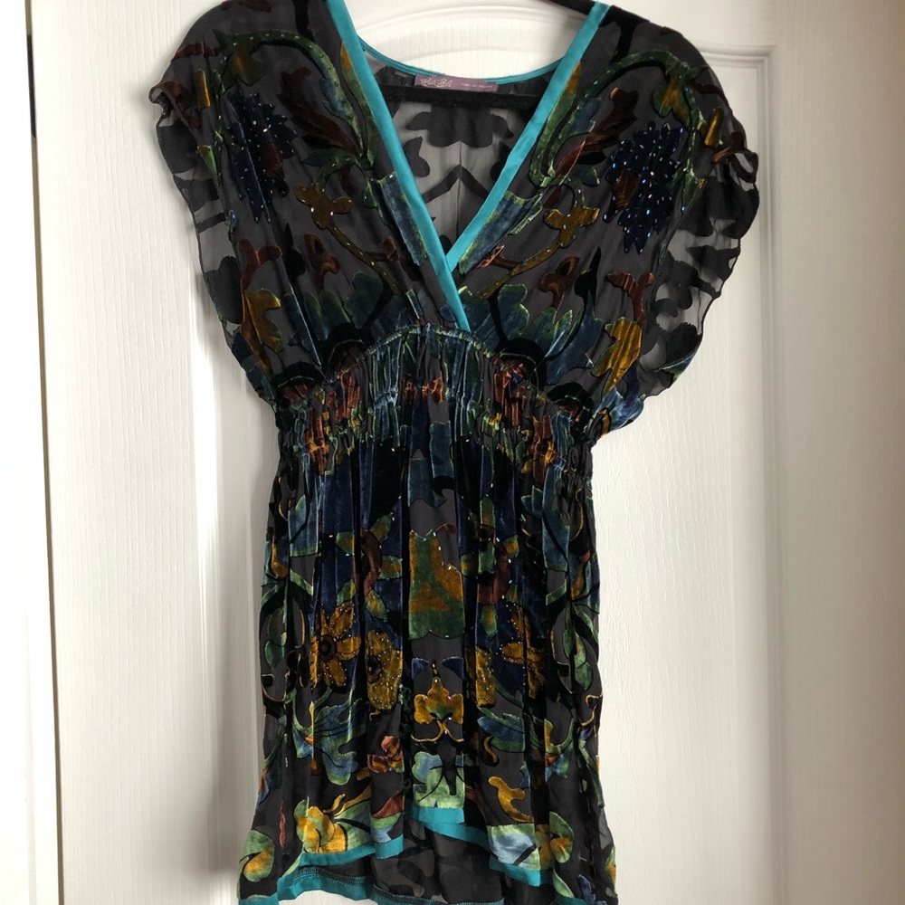 Beautiful tunic ✨ - Picture 2 of 3